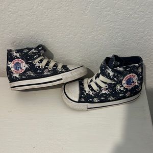 Toddler girl converse sneakers 6c